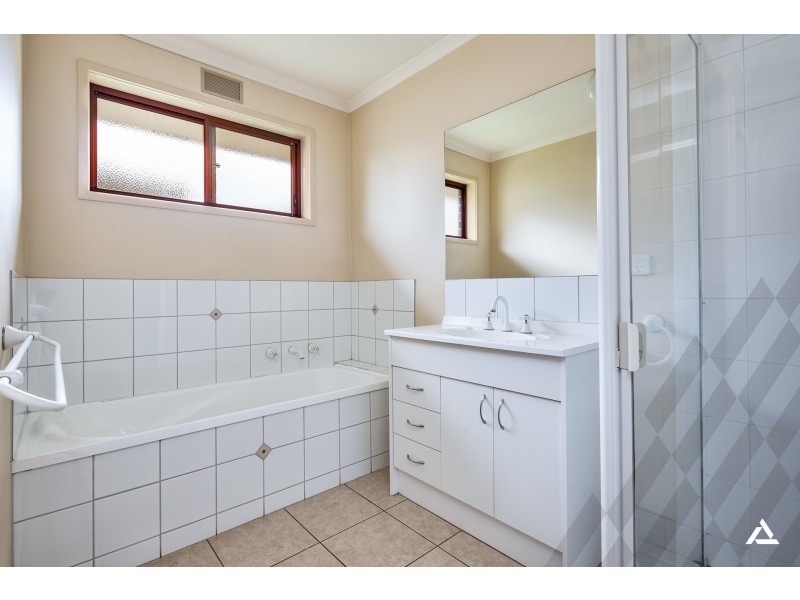 1/22 Bennett Street, Drouin VIC 3818