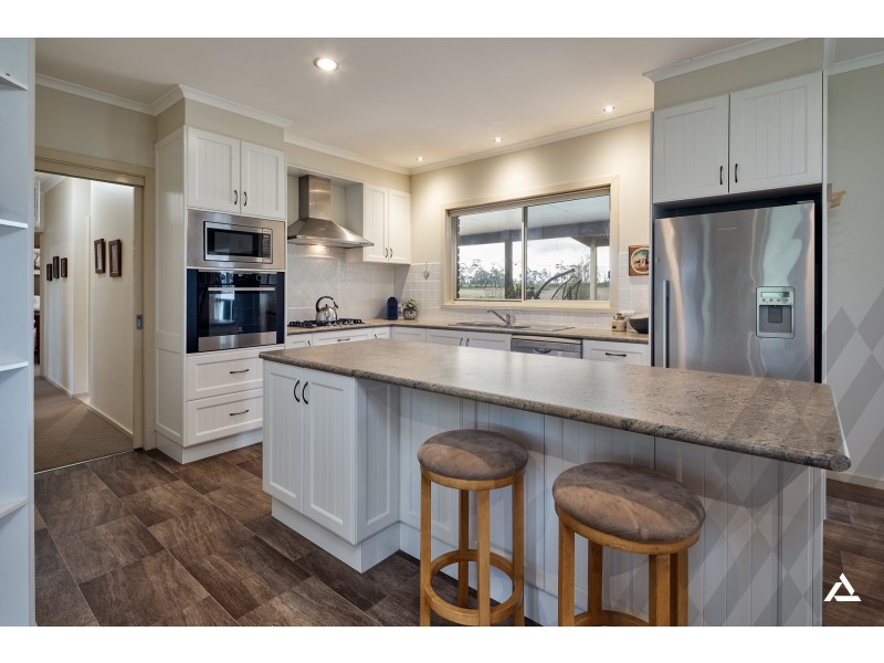 815 Main South Road, Drouin South VIC 3818