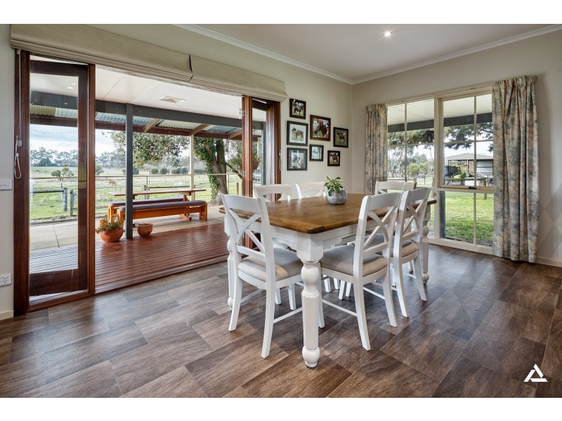 815 Main South Road, Drouin South VIC 3818