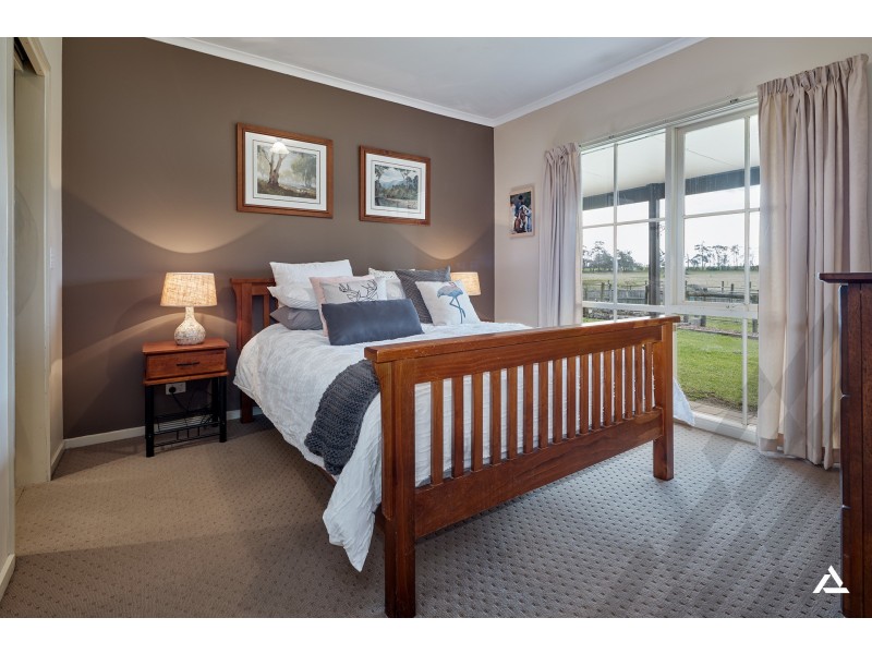 815 Main South Road, Drouin South VIC 3818