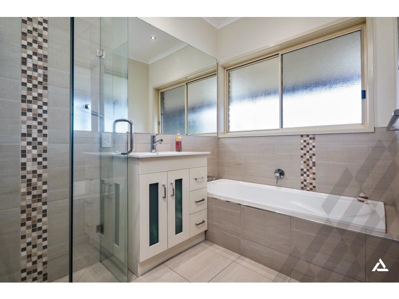 815 Main South Road, Drouin South VIC 3818