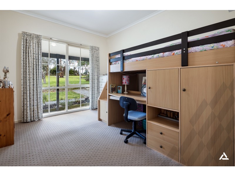 815 Main South Road, Drouin South VIC 3818