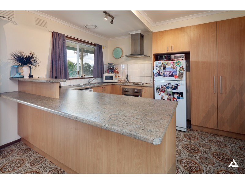 30 Archibald Crescent, Warragul VIC 3820