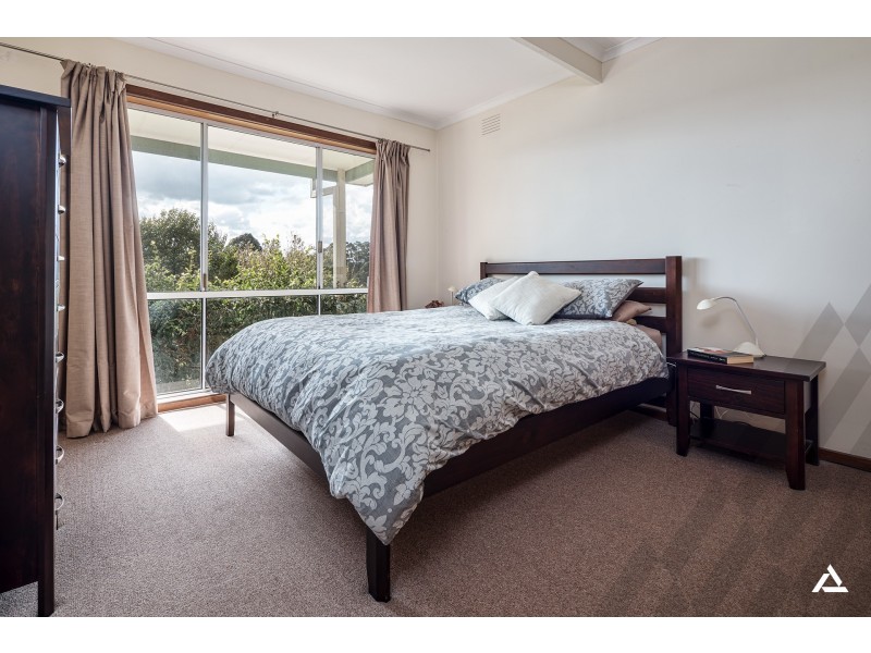 30 Archibald Crescent, Warragul VIC 3820