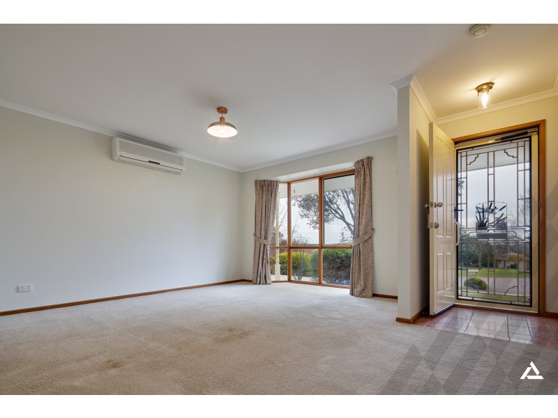 6 Flax Mill Close, Drouin VIC 3818