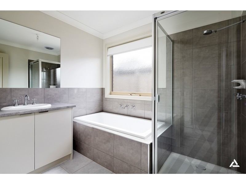 157 Twin Ranges Drive, Warragul VIC 3820