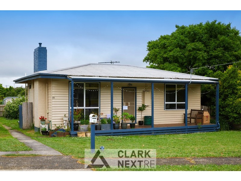 15 Pioneer Street, Warragul VIC 3820