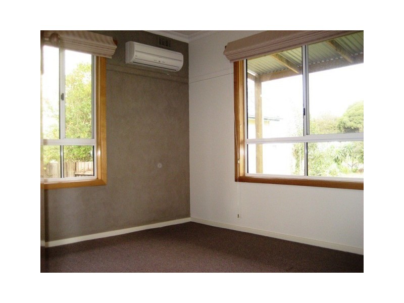 15 Pioneer Street, Warragul VIC 3820