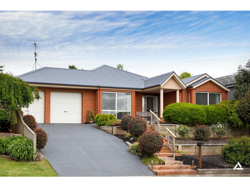 77 Twin Ranges Drive, Warragul VIC 3820