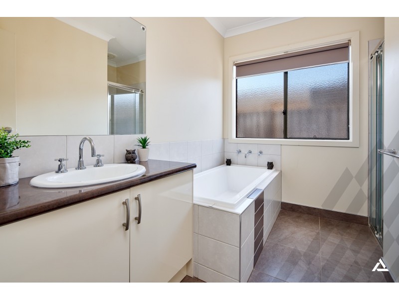 25 Armadale Drive, Warragul VIC 3820