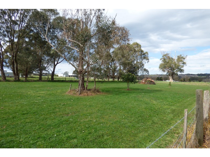 75 Gardner And Holman Road, Drouin VIC 3818