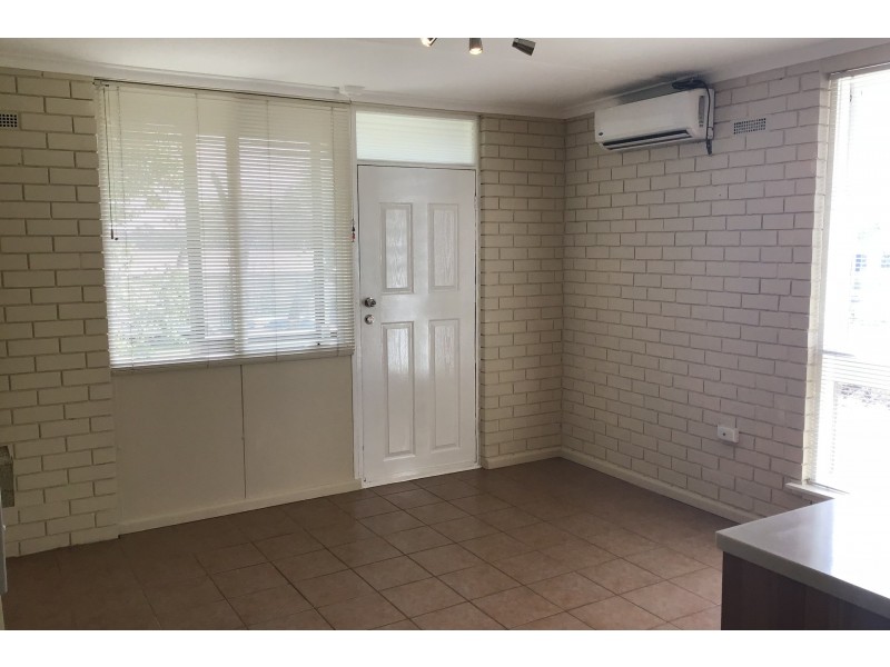 1/43 Lampard Road, Drouin VIC 3818