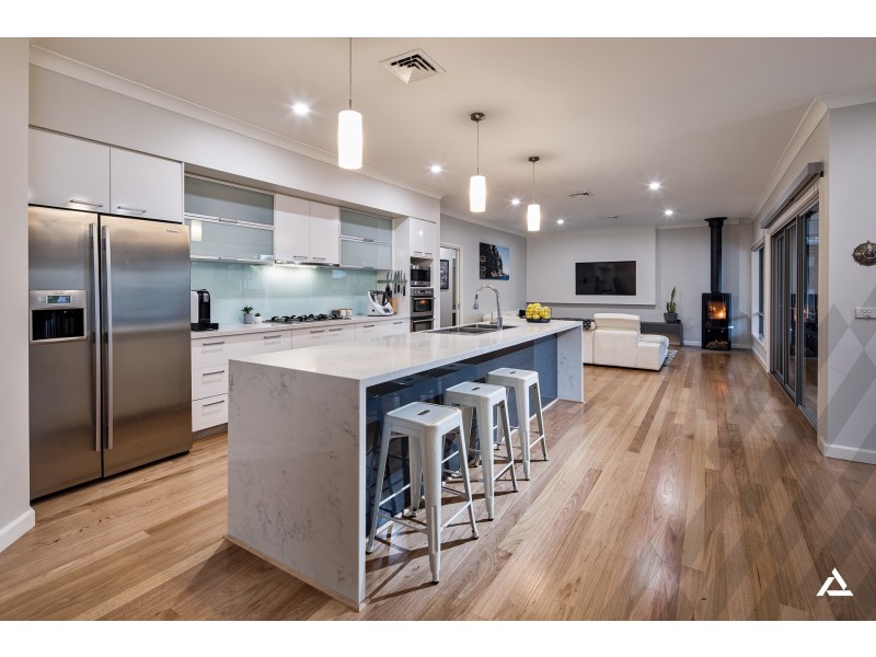 38 Cason Crescent, Warragul VIC 3820