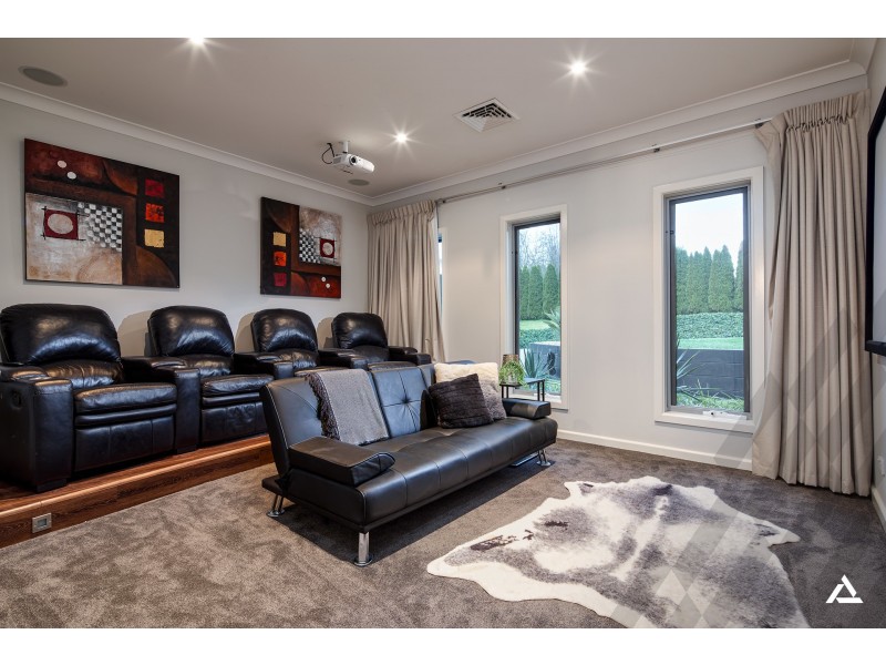 38 Cason Crescent, Warragul VIC 3820