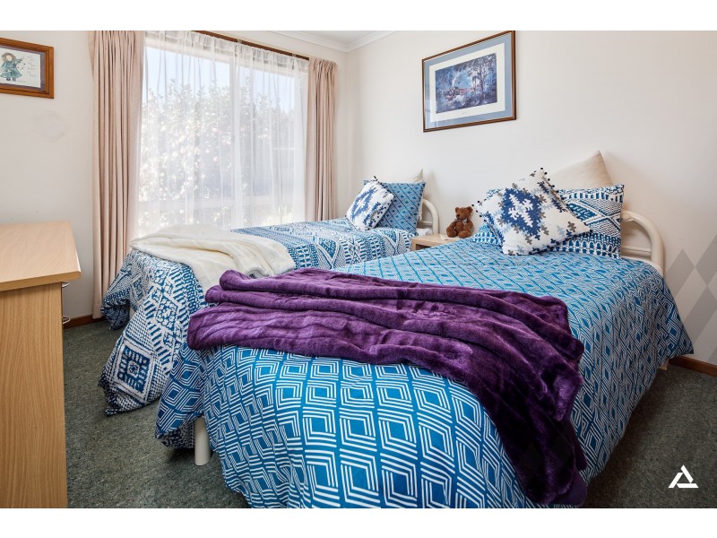 22 Jackson Drive, Drouin VIC 3818