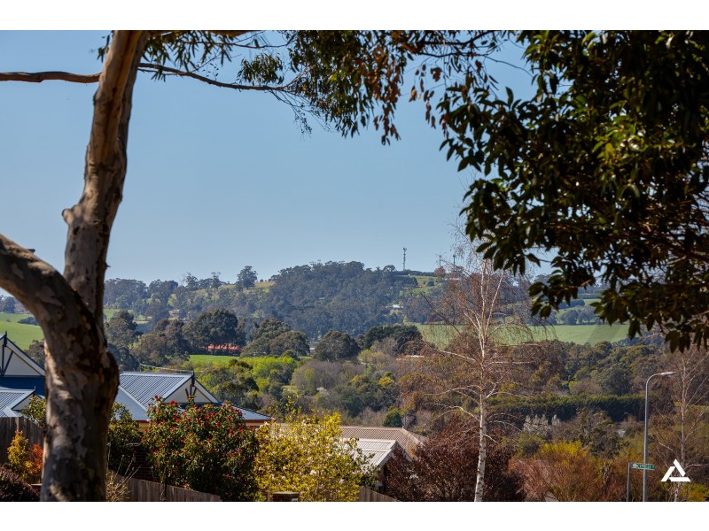 22 Jackson Drive, Drouin VIC 3818