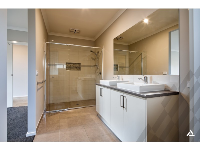 56 Sheoak Street, Warragul VIC 3820