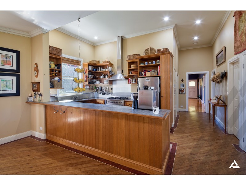 1020 Jacksons Track, Jindivick VIC 3818