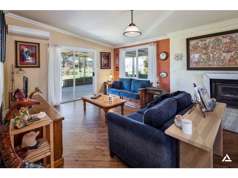 1020 Jacksons Track, Jindivick VIC 3818