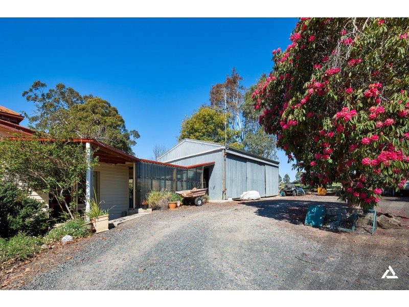 1020 Jacksons Track, Jindivick VIC 3818