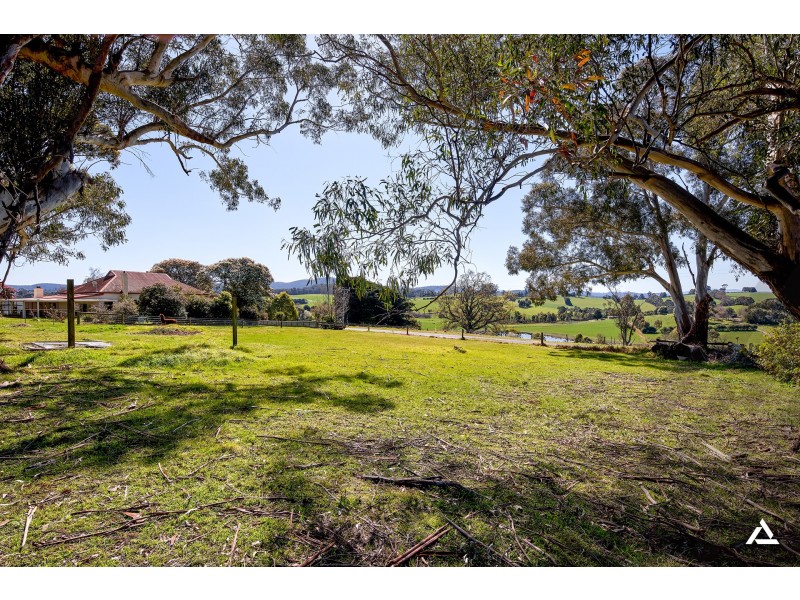 1020 Jacksons Track, Jindivick VIC 3818