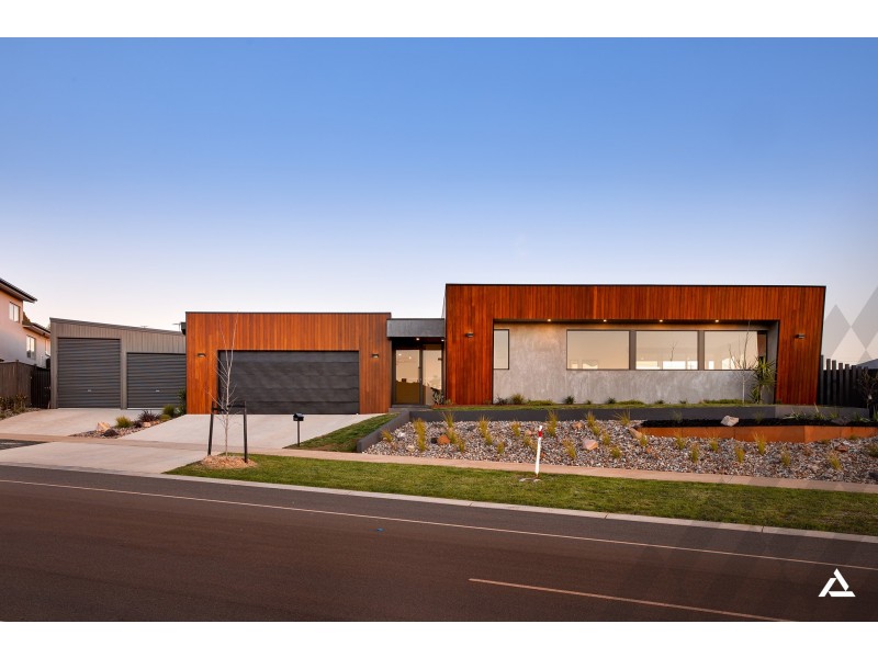 14 Emberwood Road, Warragul VIC 3820