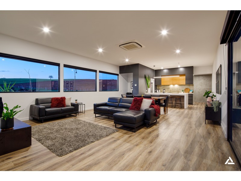 14 Emberwood Road, Warragul VIC 3820