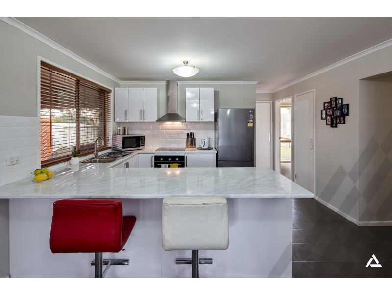 17 Helen Street, Drouin VIC 3818