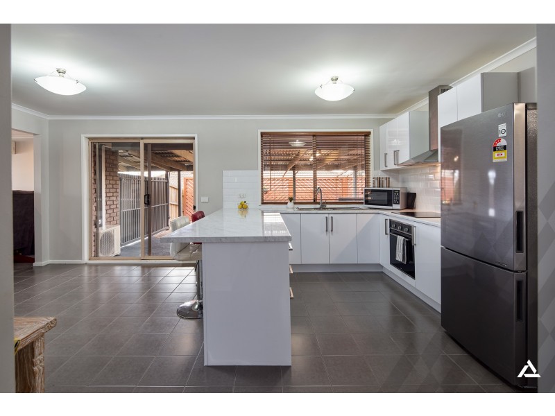 17 Helen Street, Drouin VIC 3818