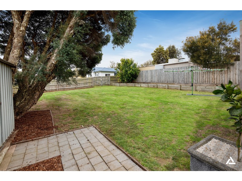 17 Helen Street, Drouin VIC 3818