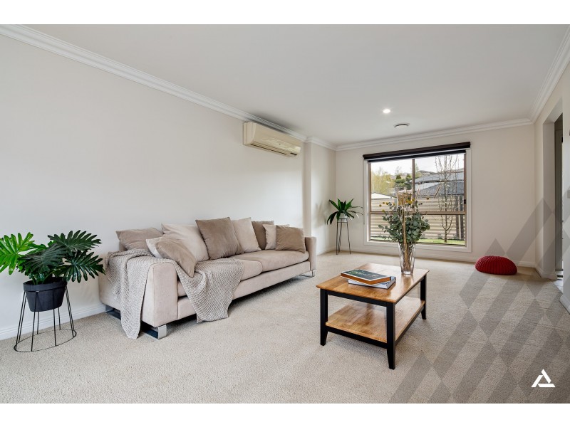 27 Mcmillan Drive, Warragul VIC 3820