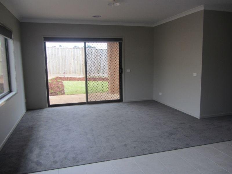 10 Skyline Drive, Warragul VIC 3820