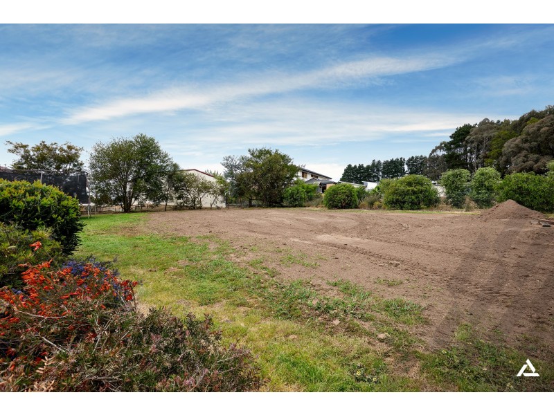 24 Settlers Rise, Drouin VIC 3818