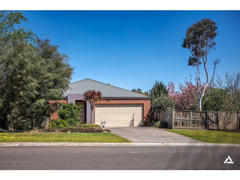 40 Cason Crescent, Warragul VIC 3820