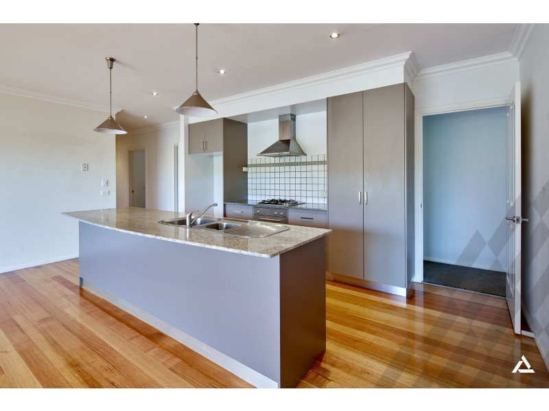 40 Cason Crescent, Warragul VIC 3820