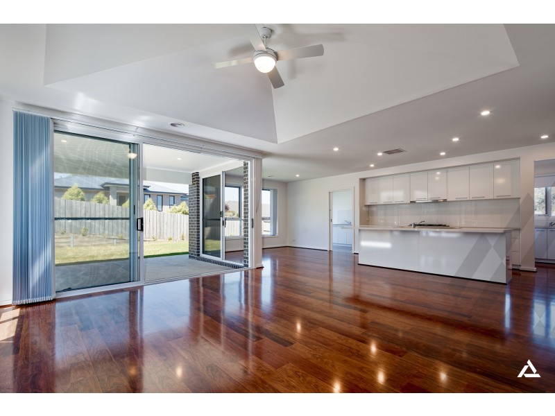 304 Settlement Road, Drouin VIC 3818