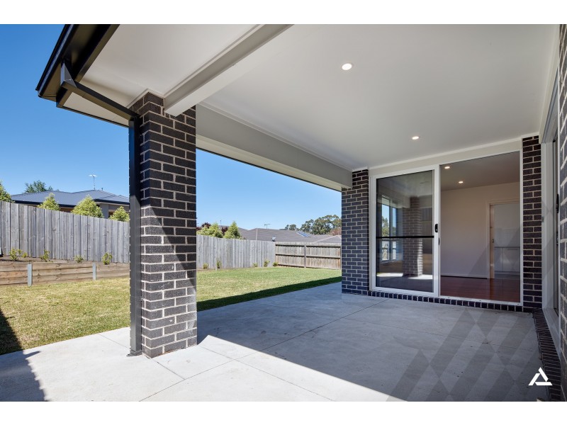 304 Settlement Road, Drouin VIC 3818