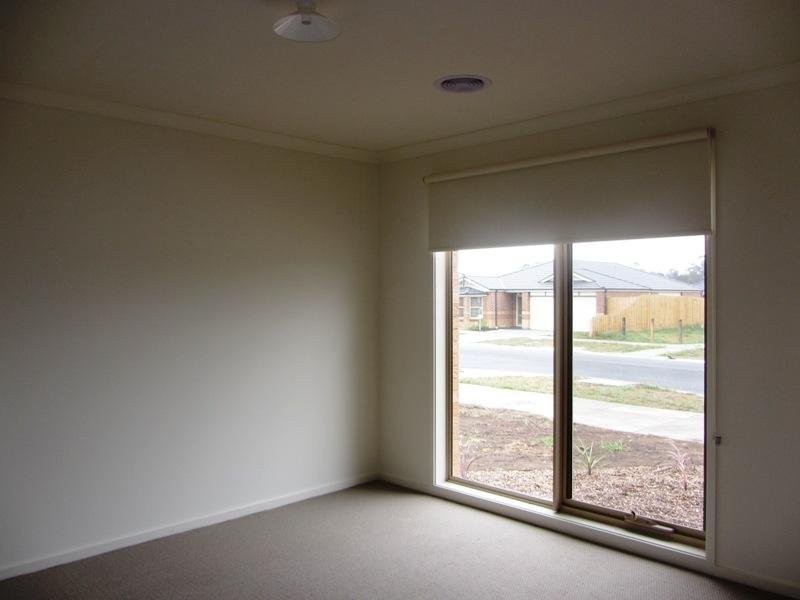 39 Summerhill Boulevard, Drouin VIC 3818