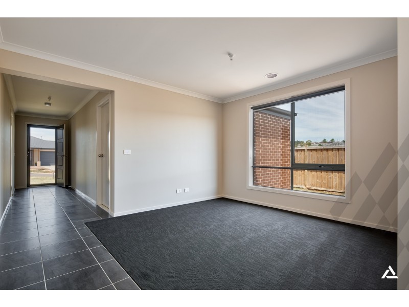 22 Redleaf Avenue, Warragul VIC 3820