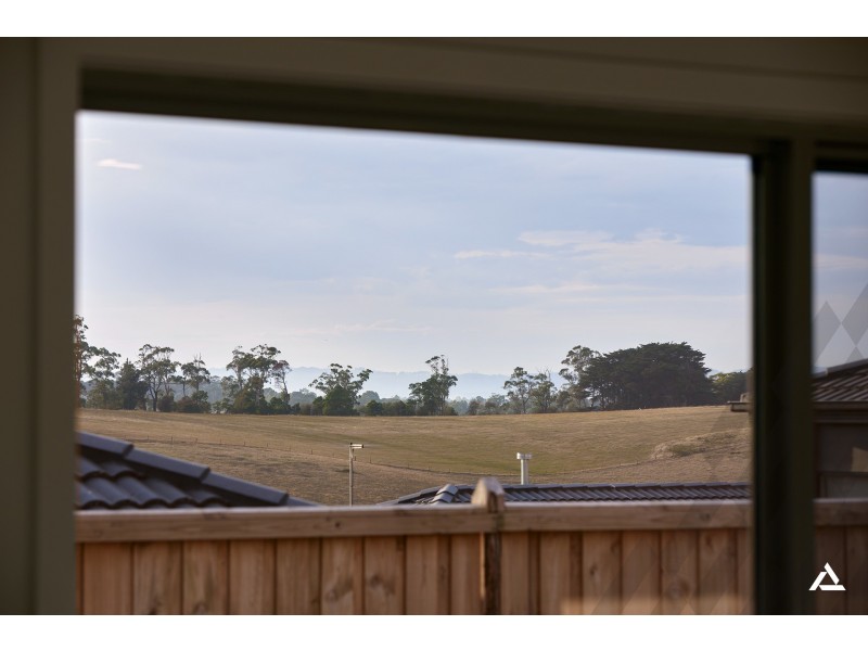 3 Saxon Road, Drouin VIC 3818