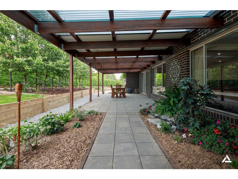 12 Settlers Rise, Drouin VIC 3818