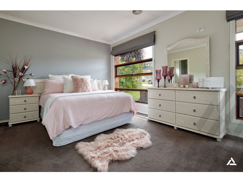2 Oberon Place, Drouin VIC 3818