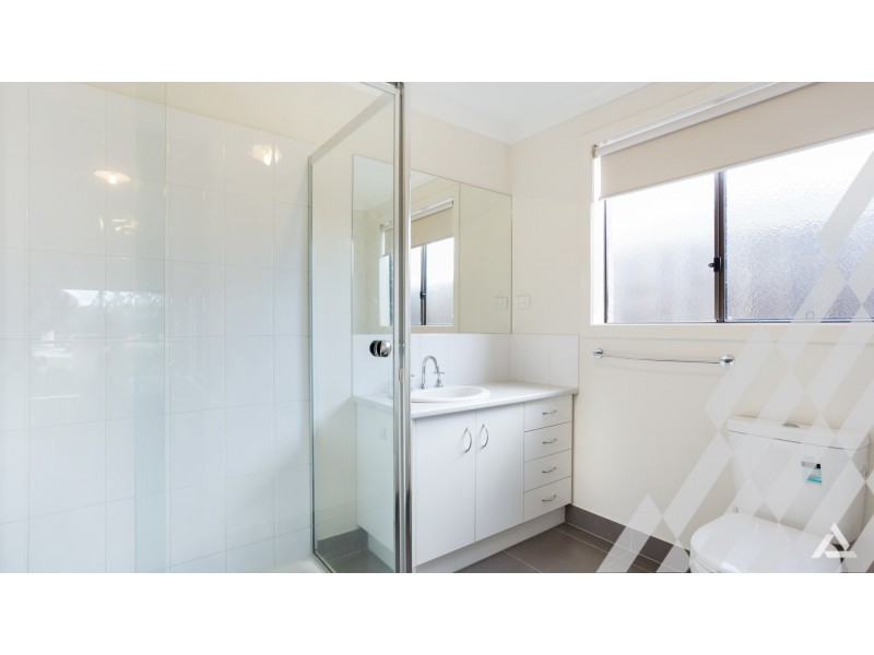 16 Shakespeare Court, Drouin VIC 3818