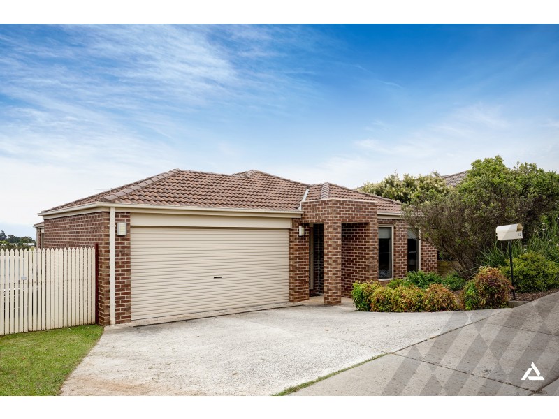 12 Mayfair Drive, Drouin VIC 3818