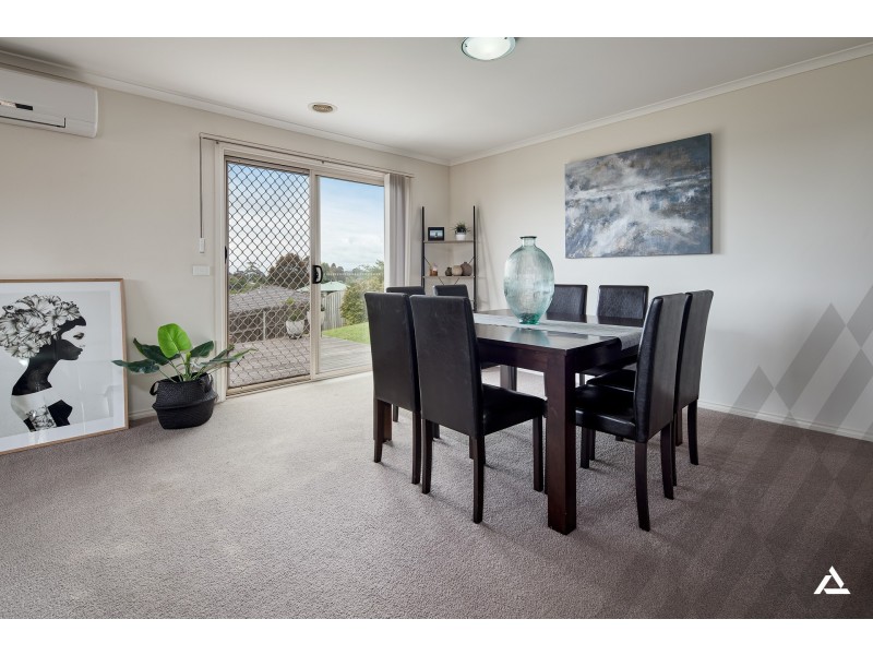 12 Mayfair Drive, Drouin VIC 3818