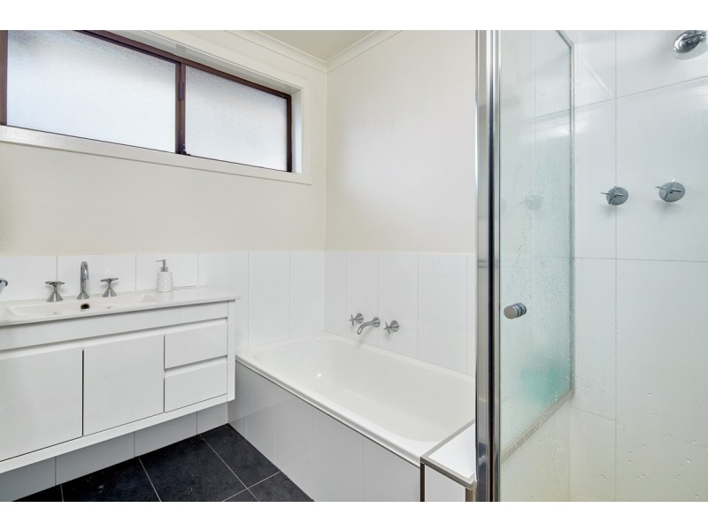 2/35 Market Street, Yarragon VIC 3823