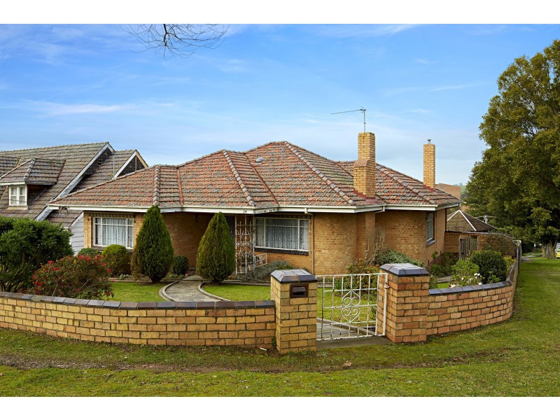 24 Clifford Street, Warragul VIC 3820
