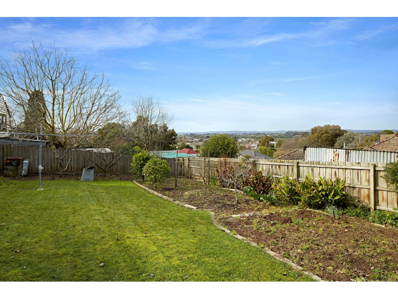 24 Clifford Street, Warragul VIC 3820