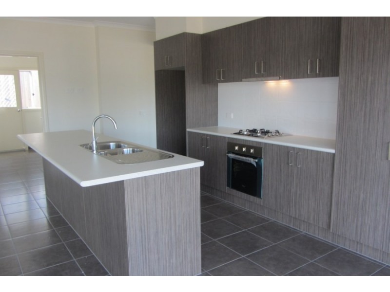 5 Tenterfield Avenue, Warragul VIC 3820