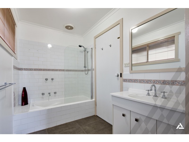 57 Lampard Road, Drouin VIC 3818